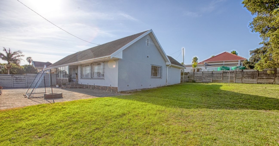 3 Bedroom Property for Sale in Sunnyridge Eastern Cape